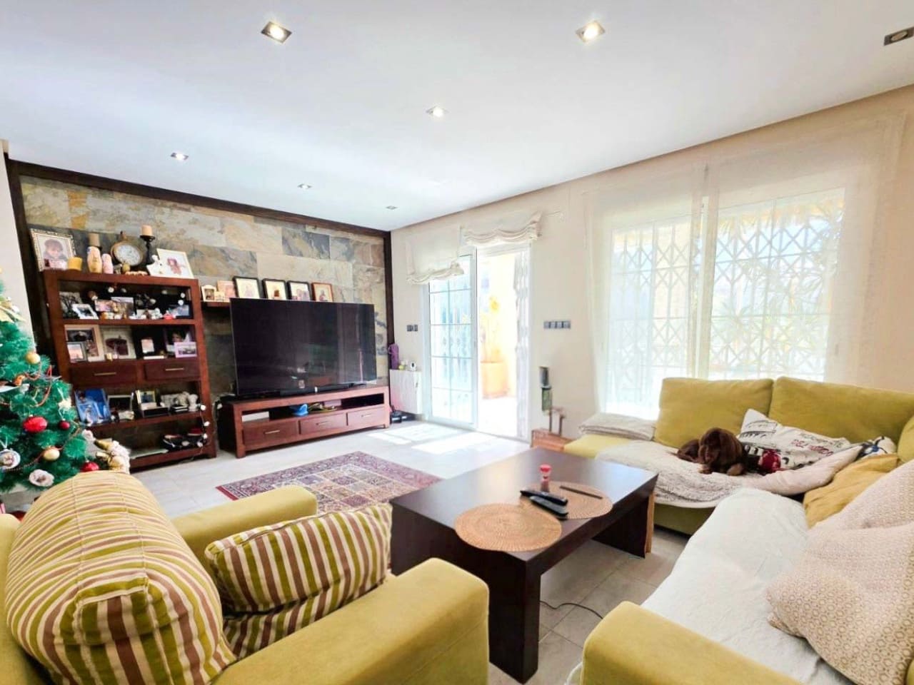 Chalet de 5 habitaciones en Campoamor en venta con piscina garaje - 739.900 € (Ref: 9797776)