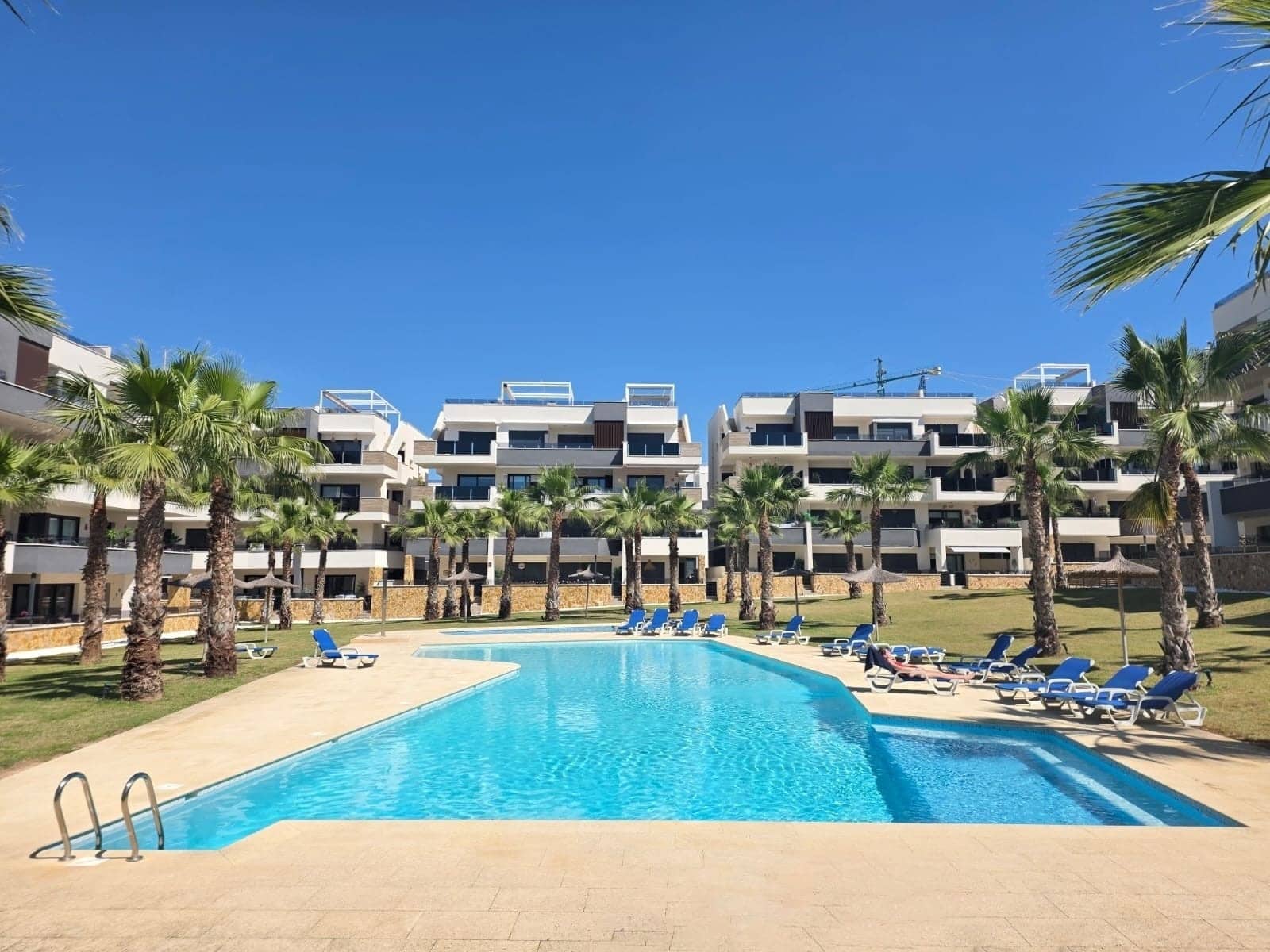 2 soverom Leilighet til salgs i Orihuela Costa med svømmebasseng garasje - € 299 900 (Ref: 9797777)