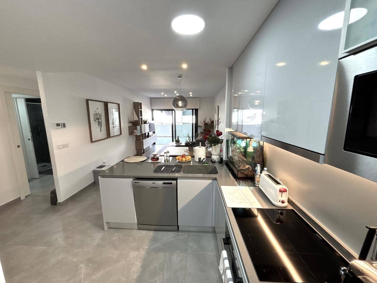 2 soveværelse Lejlighed til salg i Playa Flamenca med swimmingpool - € 420.000 (Ref: 9797797)