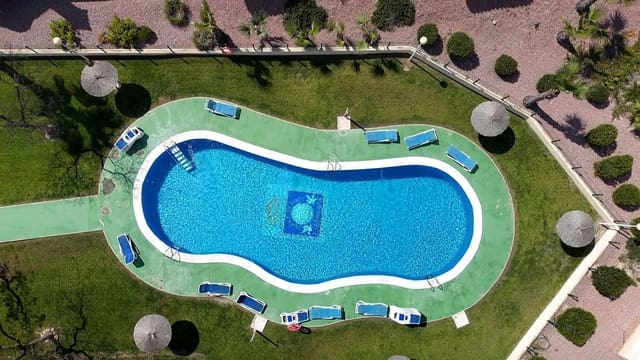 2 soveværelse Lejlighed til salg i Campoamor, Orihuela med swimmingpool - € 249.000 (Ref: 9797828)