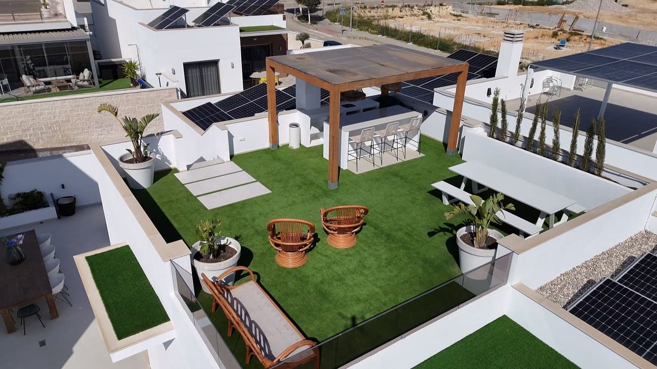 4 sovrum Villa till salu i San Miguel de Salinas med pool - 605 000 € (Ref: 9797829)