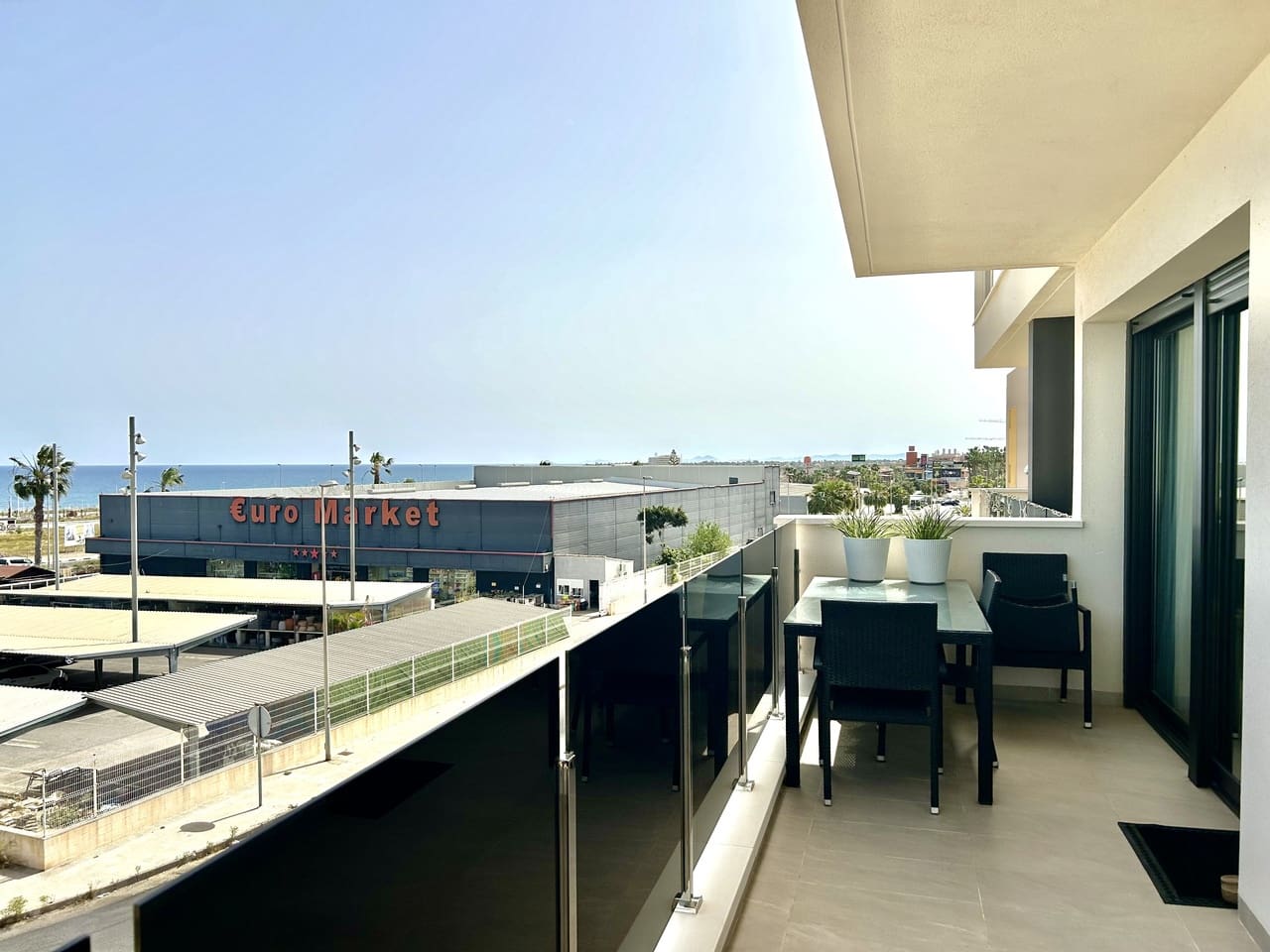 3 sypialnia Apartament na sprzedaż w Playa Flamenca z basenem garażem - 450 000 € (Ref: 9797831)