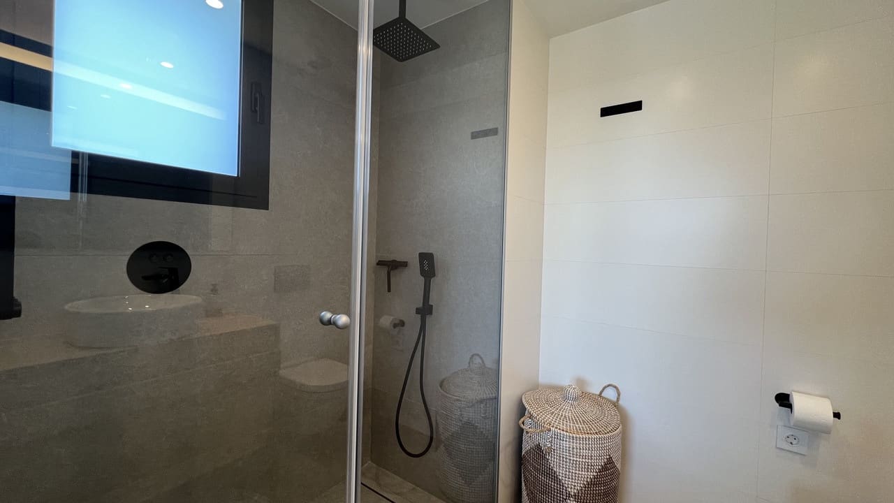 2 quarto Apartamento para venda em Las Colinas Golf com piscina garagem - 379 900 € (Ref: 9797843)