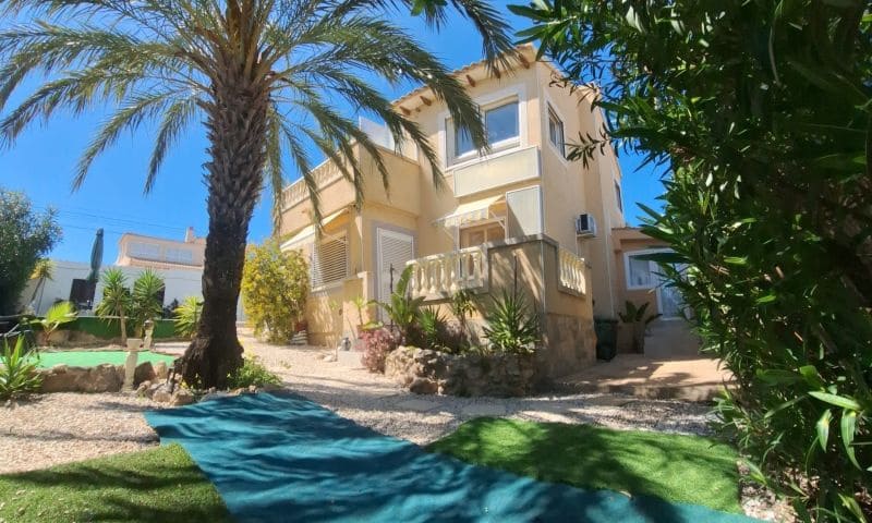 3 bedroom Villa for sale in Orihuela Costa with pool garage - € 369,995 (Ref: 9797852)