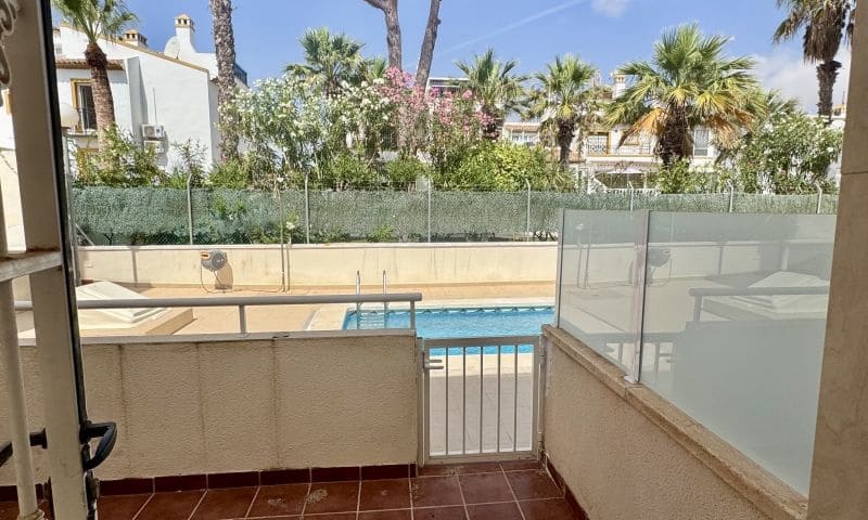 3 Zimmer Apartment zu verkaufen in Orihuela Costa mit Pool - 192.995 € (Ref: 9797853)
