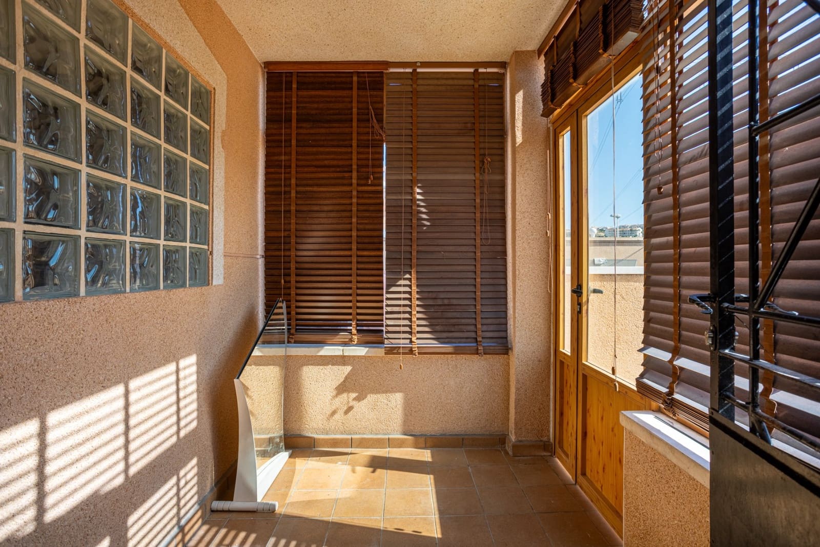 5 bedroom Villa for sale in Benijofar with pool garage - € 449,900 (Ref: 9797858)