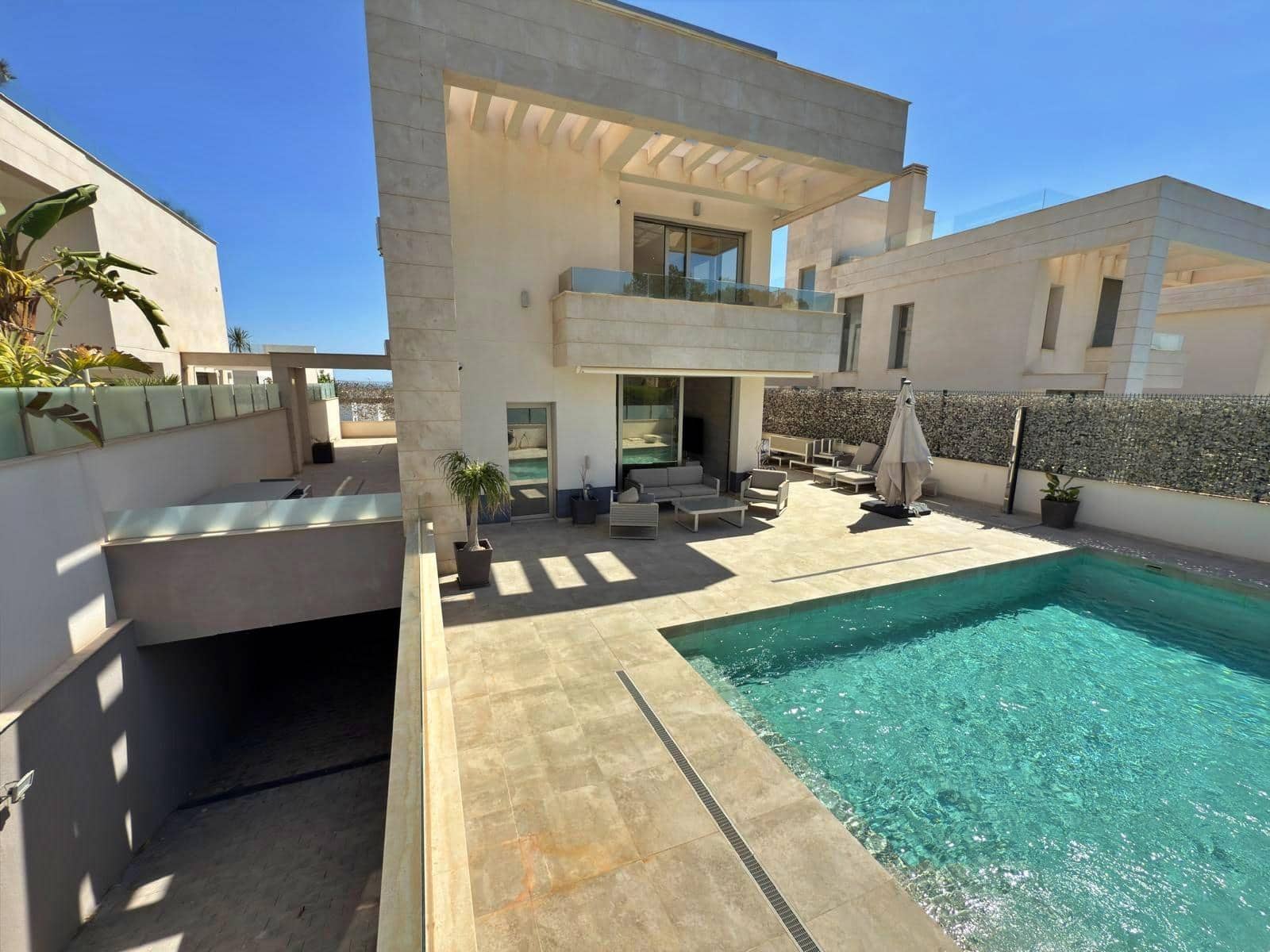 5 bedroom Villa for sale in Orihuela Costa with garage - € 859,900 (Ref: 9797862)