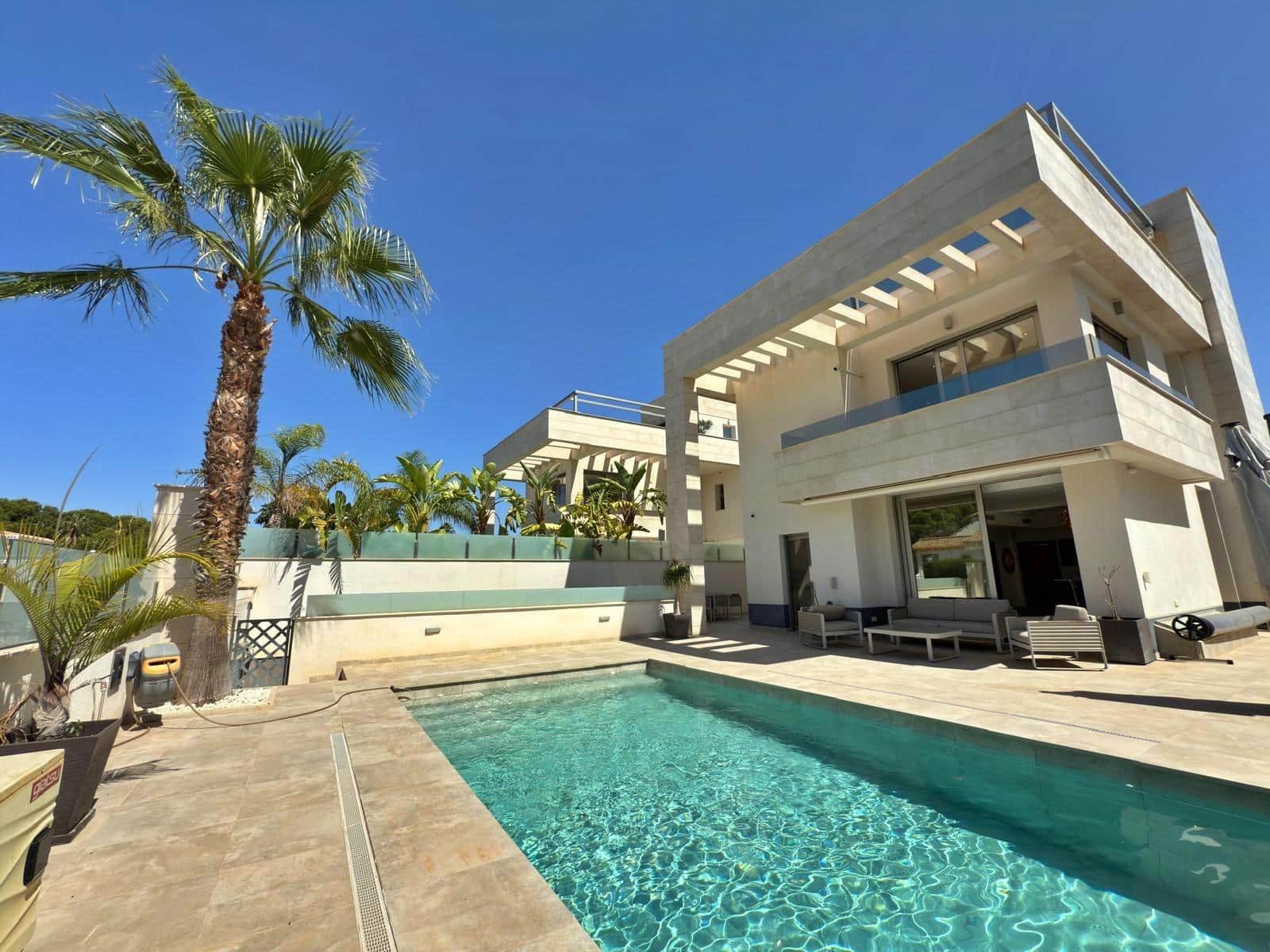 5 bedroom Villa for sale in Orihuela Costa with garage - € 859,900 (Ref: 9797862)