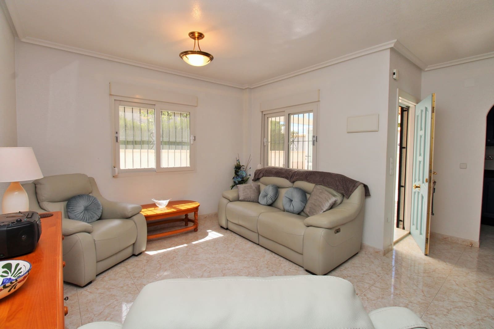 3 sovrum Hus till salu i Playa Flamenca med pool - 249 950 € (Ref: 9797864)