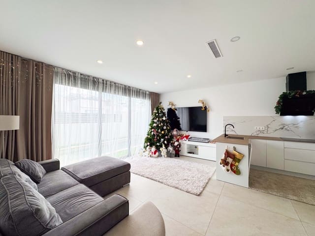 2 makuuhuone Omakotitalo myytävänä paikassa Benijófar mukana uima-altaan - 299 990 € (Ref: 9797871)