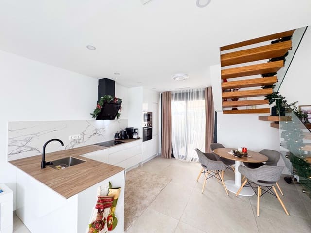 2 makuuhuone Omakotitalo myytävänä paikassa Benijófar mukana uima-altaan - 299 990 € (Ref: 9797871)