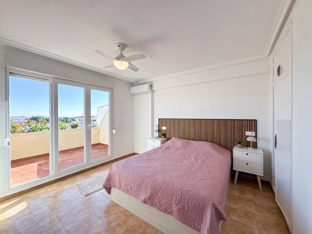 2 quarto Apartamento para venda em Torrevieja - 247 000 € (Ref: 9797872)