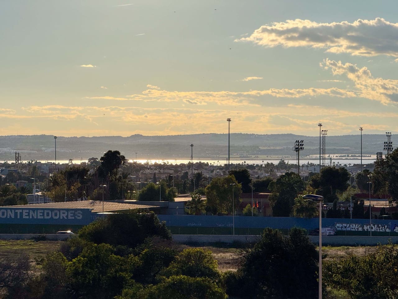 3 soveværelse Byhus til salg i Torrevieja med swimmingpool garage - € 224.000 (Ref: 9797874)