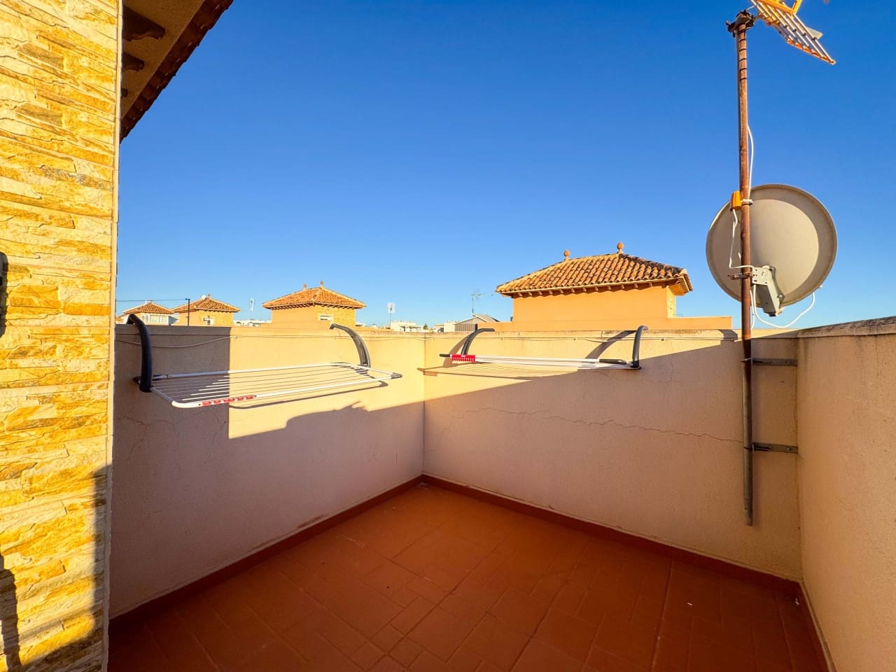 3 soveværelse Byhus til salg i Torrevieja med swimmingpool garage - € 224.000 (Ref: 9797874)