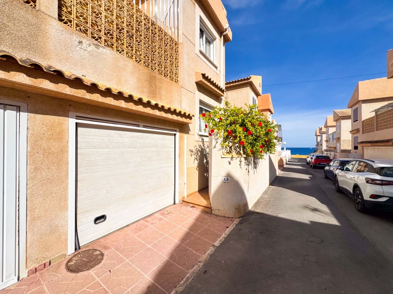 3 slaapkamer Huis te koop in Torrevieja met garage - € 419.000 (Ref: 9797876)