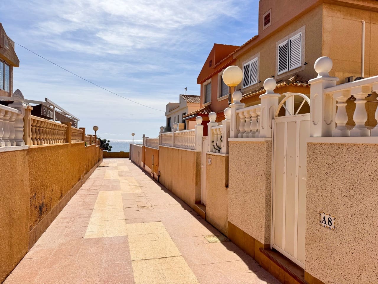 3 slaapkamer Huis te koop in Torrevieja met garage - € 419.000 (Ref: 9797876)