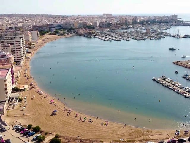 3 quarto Casa em Banda para venda em El Chaparral - La Siesta - La Torreta, Torrevieja com piscina - 215 000 € (Ref: 9797877)