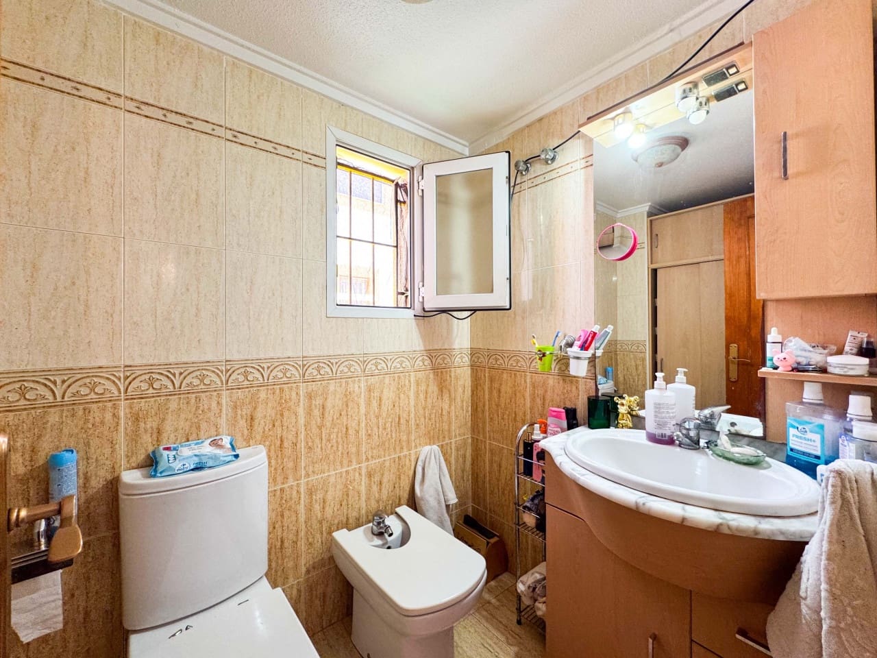 3 quarto Casa em Banda para venda em Torrevieja com piscina - 215 000 € (Ref: 9797877)