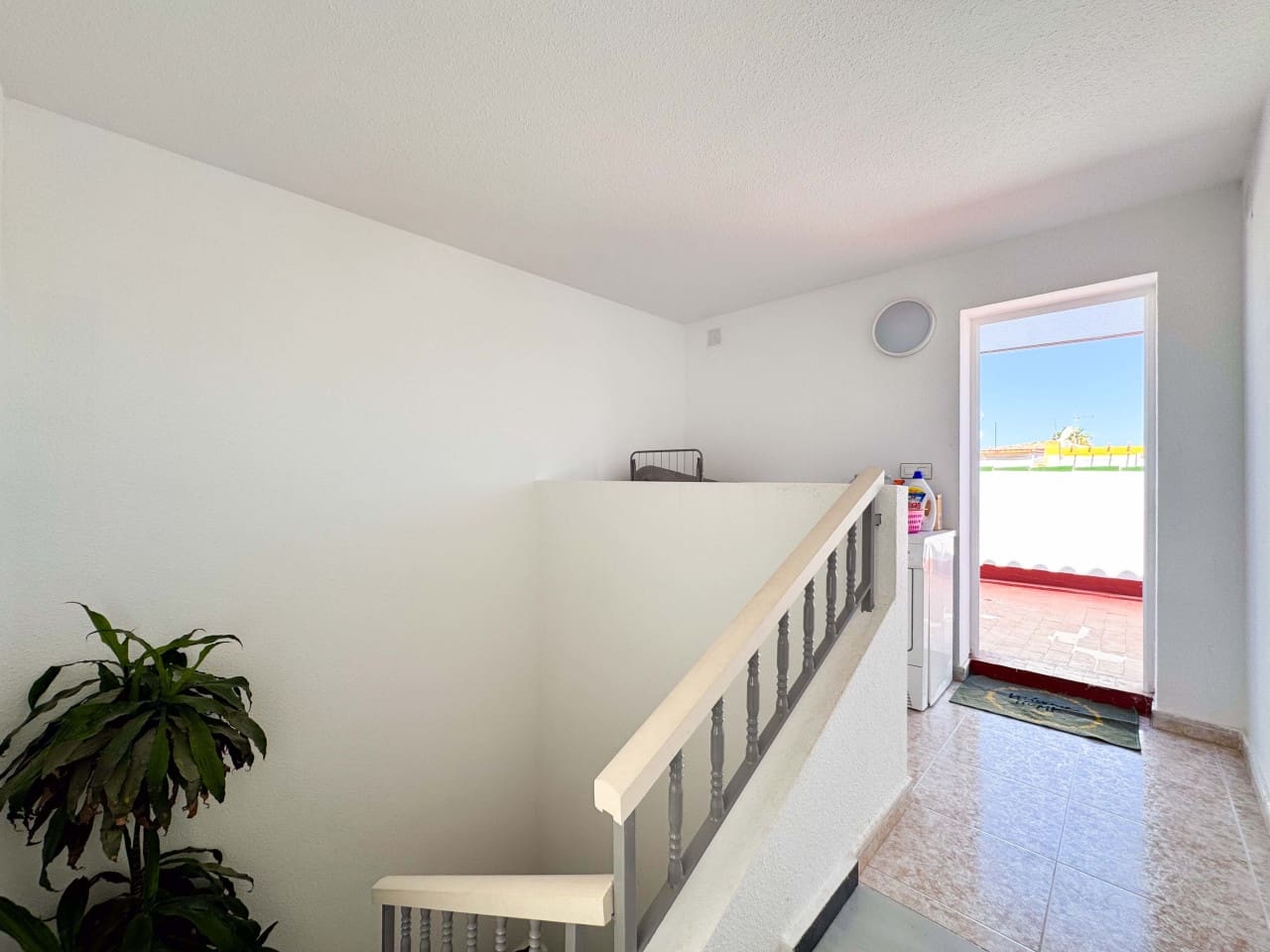 3 quarto Casa em Banda para venda em Torrevieja com piscina - 215 000 € (Ref: 9797877)