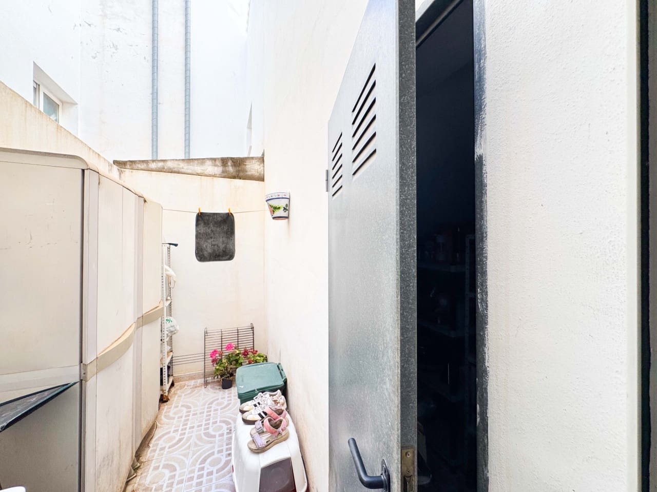 3 quarto Casa em Banda para venda em Torrevieja com piscina - 215 000 € (Ref: 9797877)