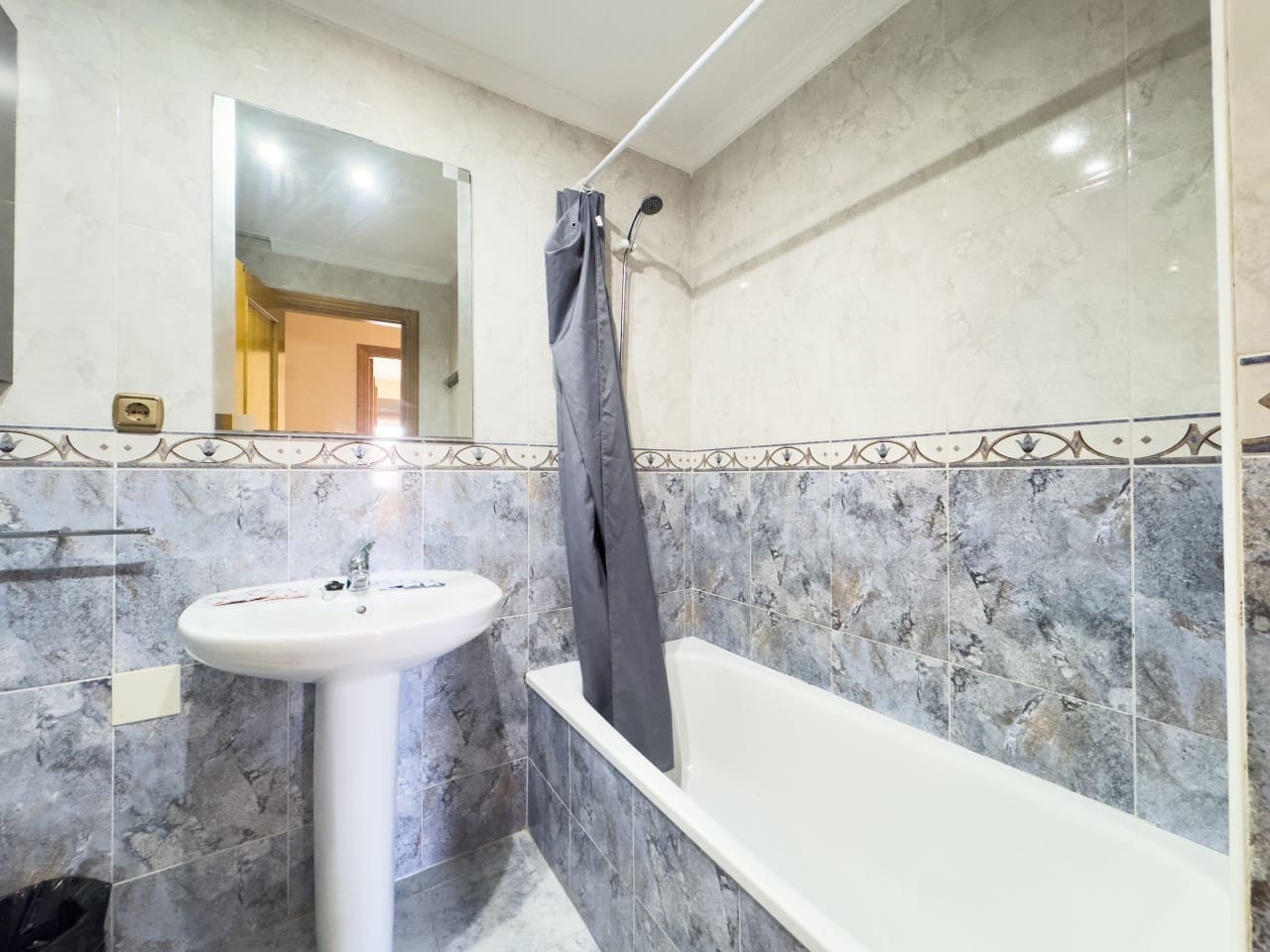 Apartamento de 4 habitaciones en Torrevieja en venta - 275.000 € (Ref: 9797879)