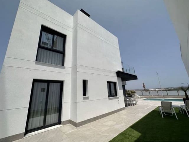 3 sypialnia Willa na sprzedaż w Los Balcones - Los Altos, Torrevieja z basenem garażem - 670 000 € (Ref: 9797882)
