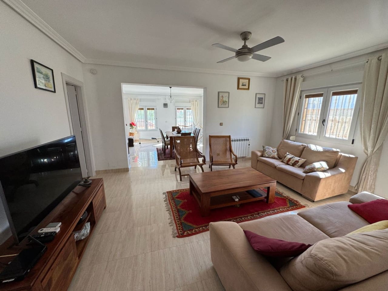 4 sypialnia Willa na sprzedaż w Torrevieja z basenem garażem - 456 000 € (Ref: 9797884)