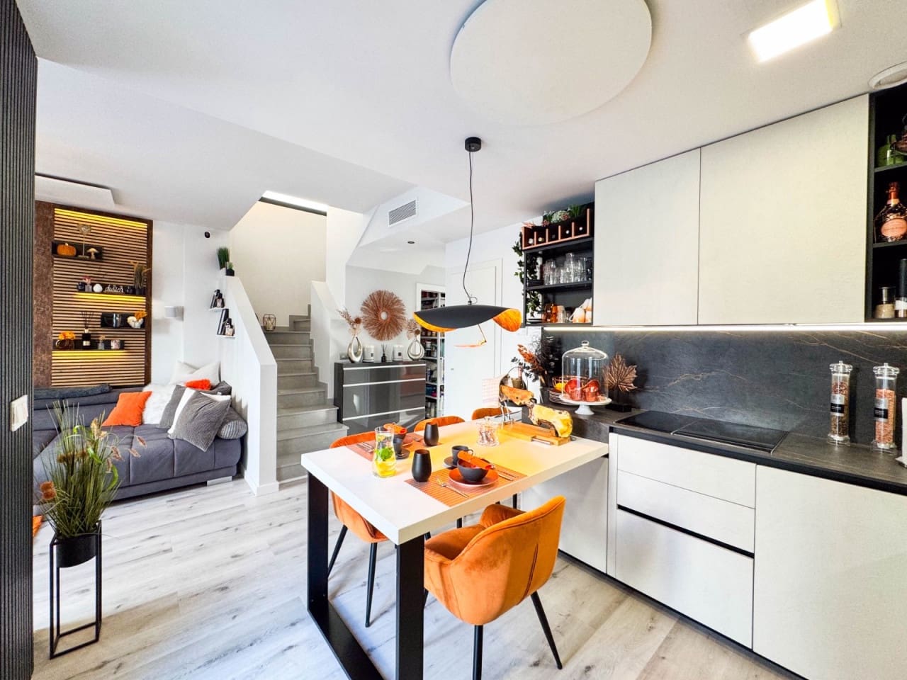 3 slaapkamer Villa te koop in Orihuela Costa met zwembad garage - € 349.900 (Ref: 9797886)