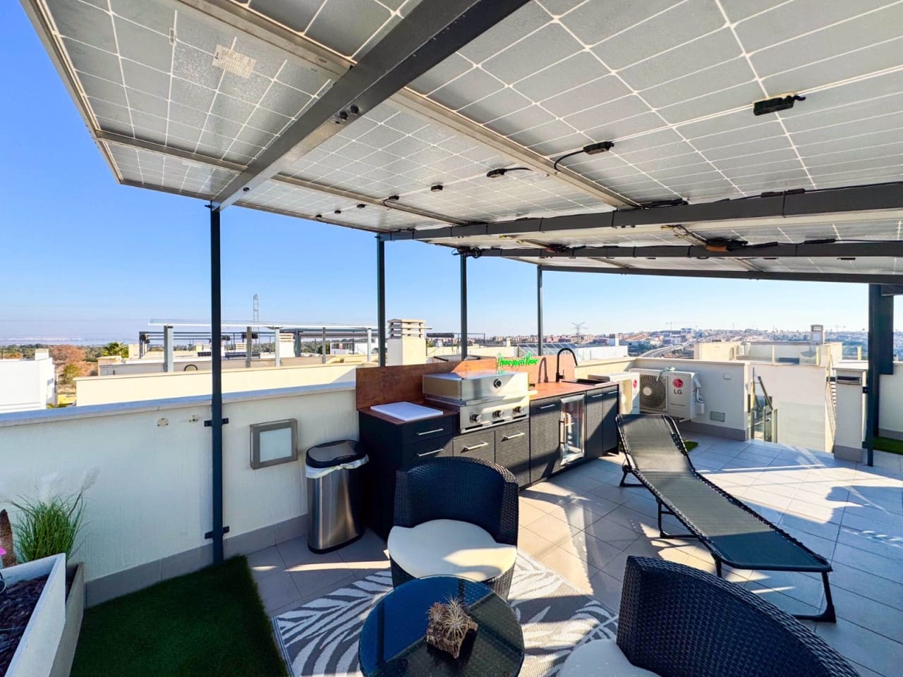 3 slaapkamer Villa te koop in Orihuela Costa met zwembad garage - € 349.900 (Ref: 9797886)