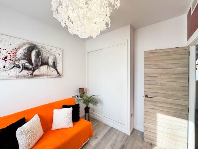 3 slaapkamer Villa te koop in Los Almendros (Orihuela Costa), Orihuela met zwembad garage - € 349.900 (Ref: 9797886)