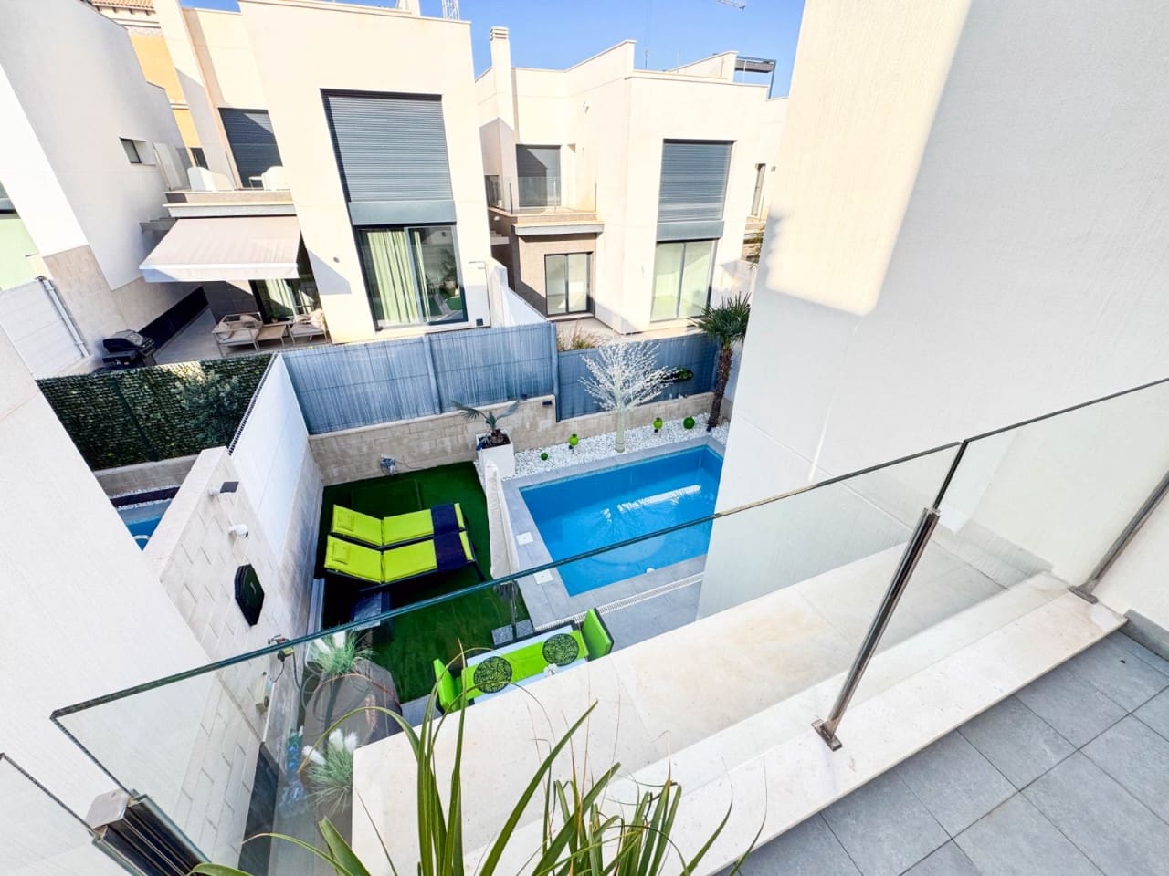 3 slaapkamer Villa te koop in Orihuela Costa met zwembad garage - € 349.900 (Ref: 9797886)