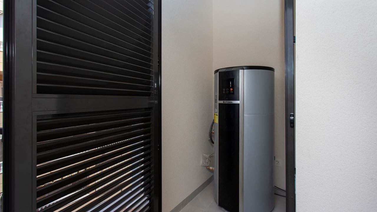 2 makuuhuone Huoneisto myytävänä paikassa Torrevieja mukana uima-altaan - 319 900 € (Ref: 9797888)