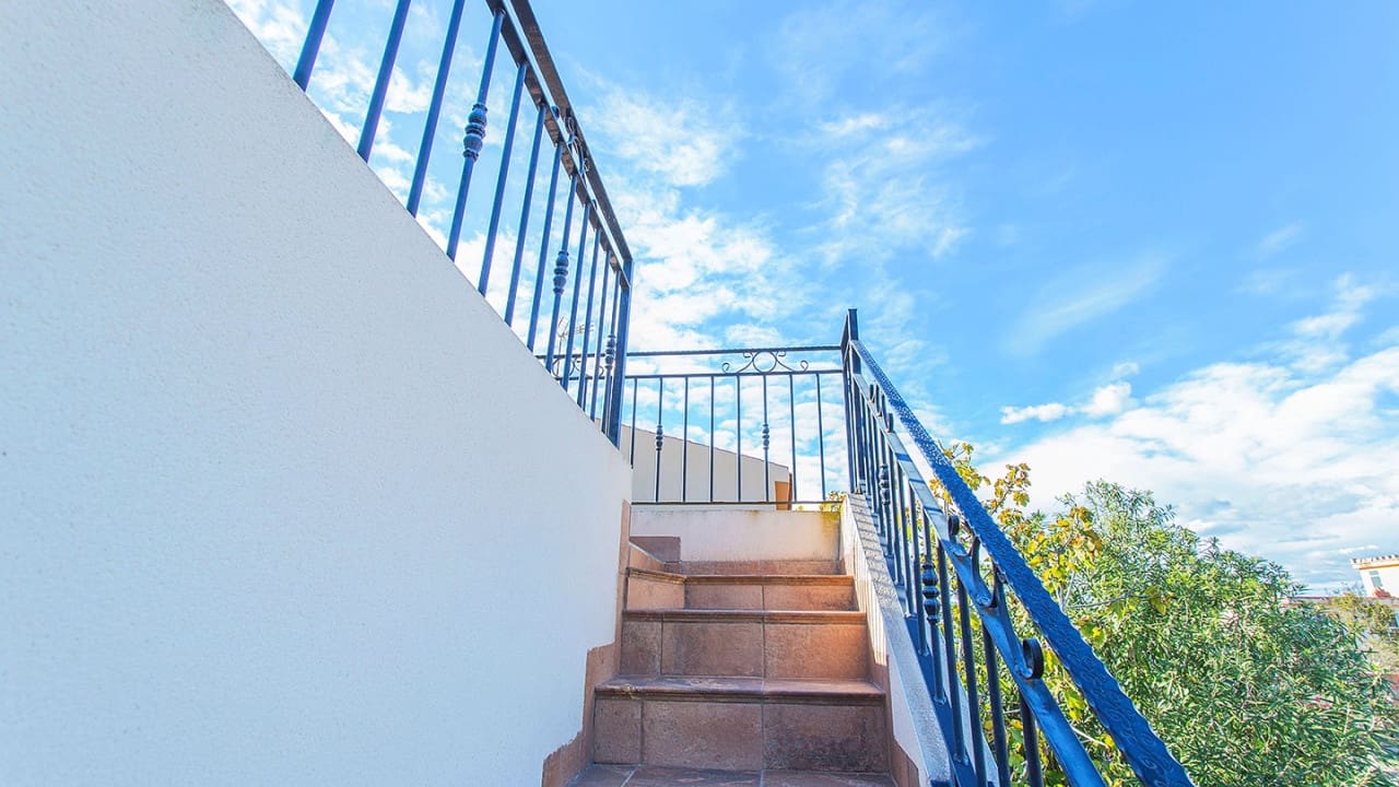 5 bedroom Villa for sale in Torrevieja with pool - € 980,000 (Ref: 9797889)