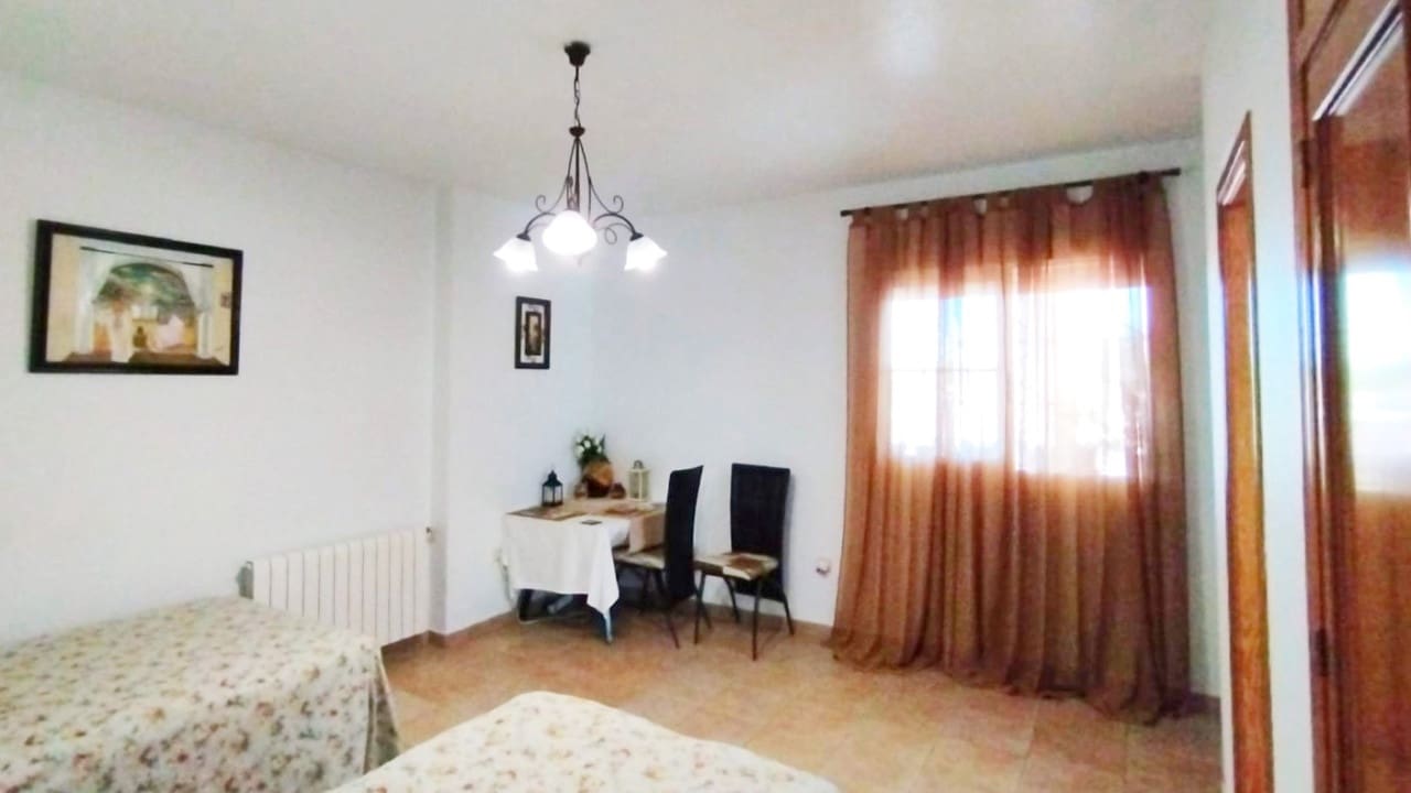 6 soveværelse Villa til salg i Torrevieja med swimmingpool garage - € 539.000 (Ref: 9797890)