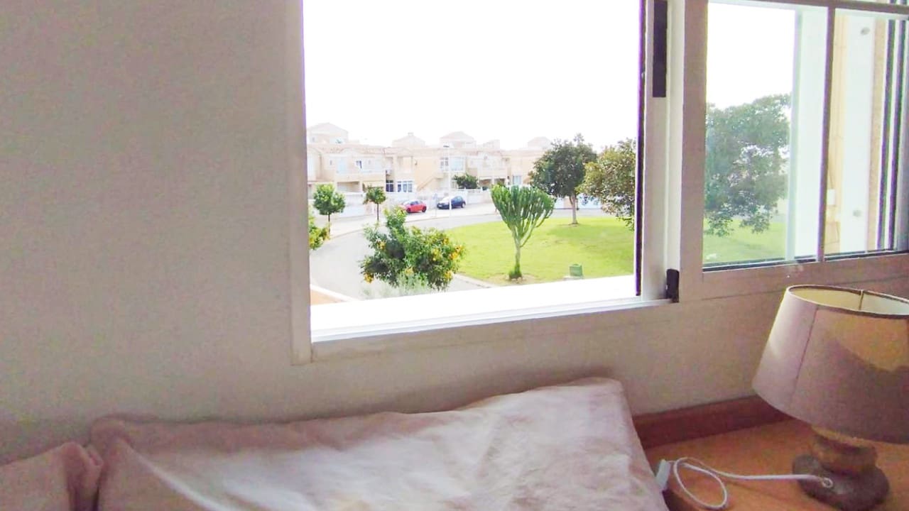 6 soveværelse Villa til salg i Torrevieja med swimmingpool garage - € 539.000 (Ref: 9797890)