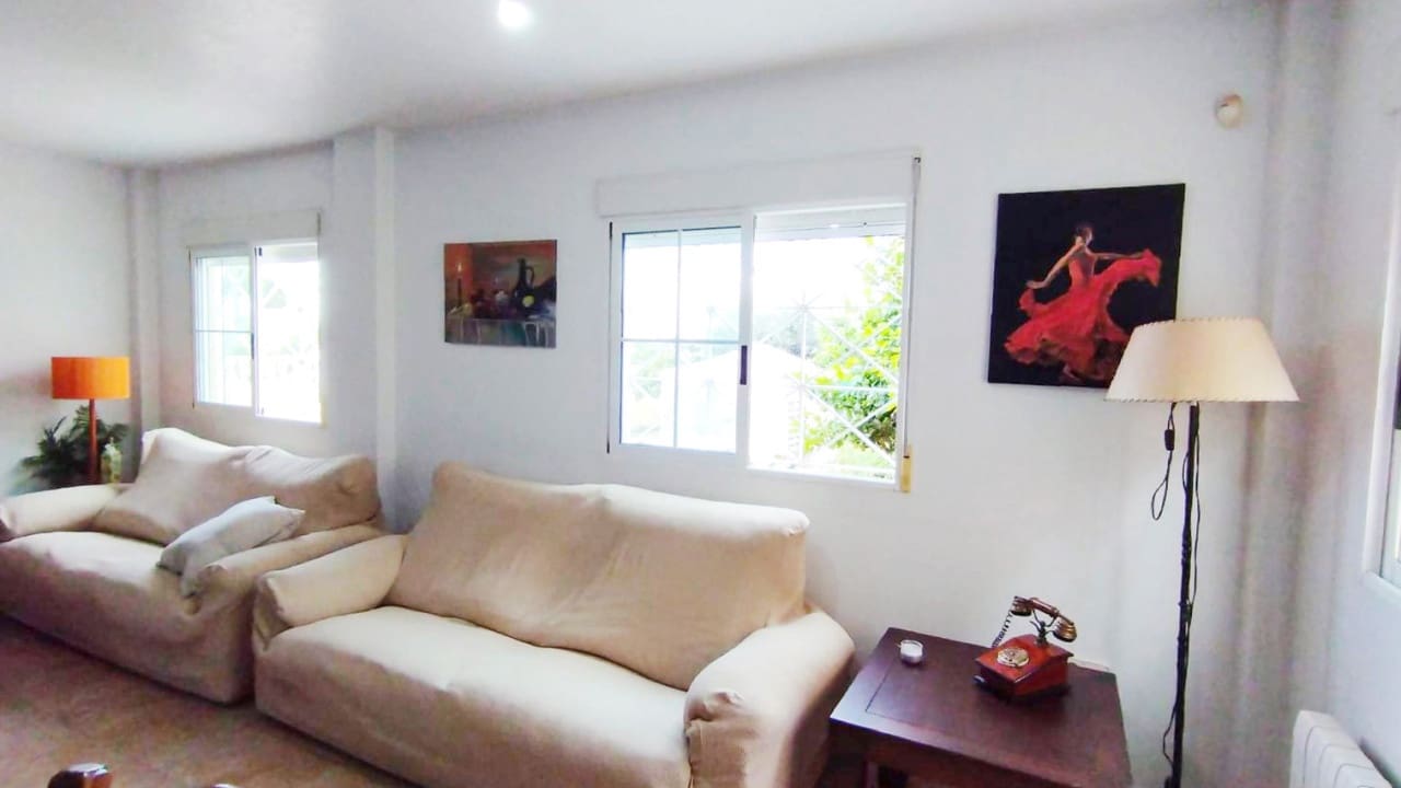 6 soveværelse Villa til salg i Torrevieja med swimmingpool garage - € 539.000 (Ref: 9797890)