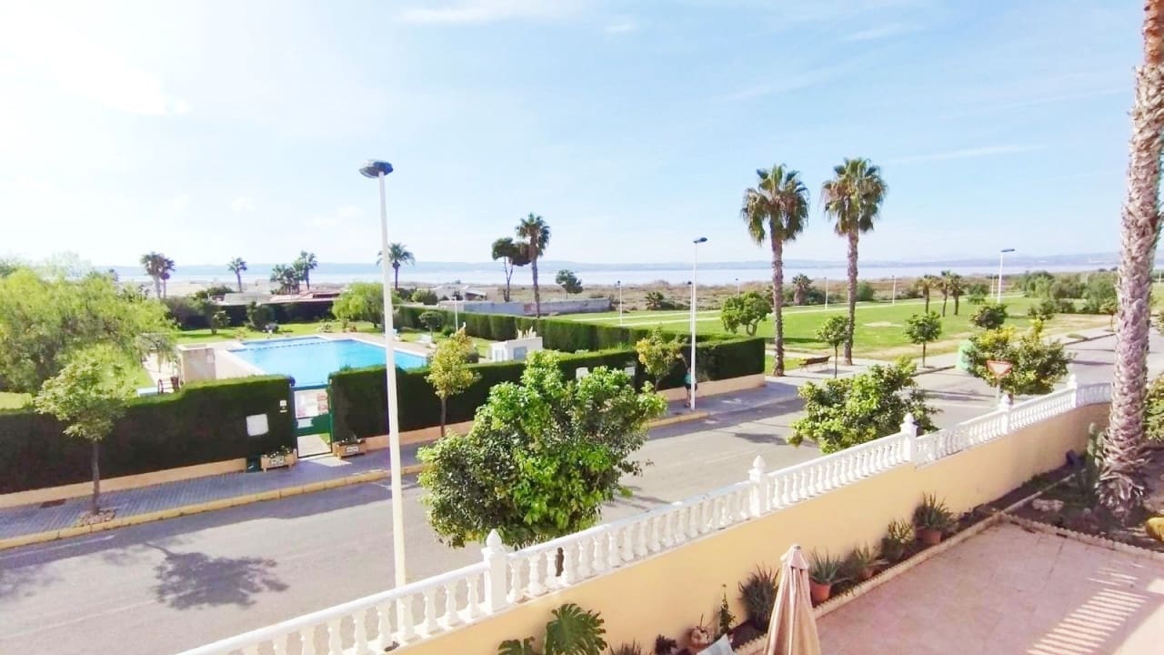 6 soveværelse Villa til salg i Torrevieja med swimmingpool garage - € 539.000 (Ref: 9797890)