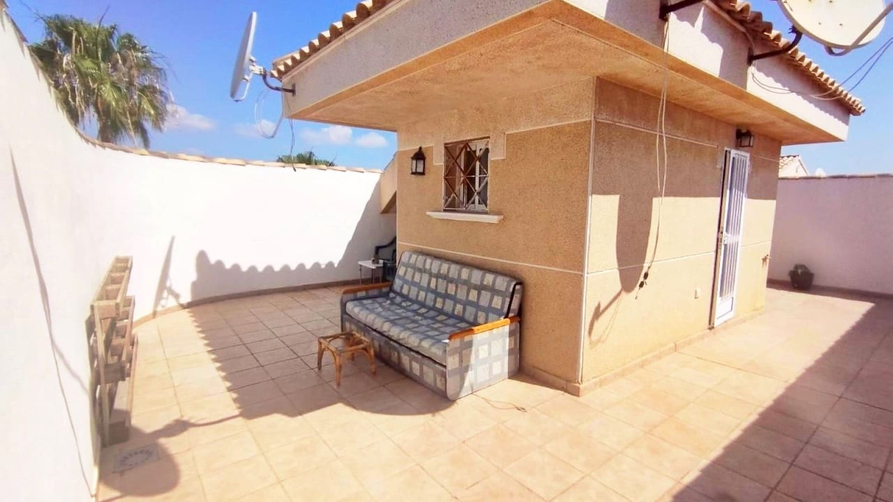 6 soveværelse Villa til salg i Torrevieja med swimmingpool garage - € 539.000 (Ref: 9797890)