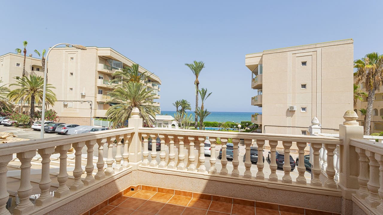 Casa de 3 habitaciones en Orihuela en venta con piscina - 310.000 € (Ref: 9797894)