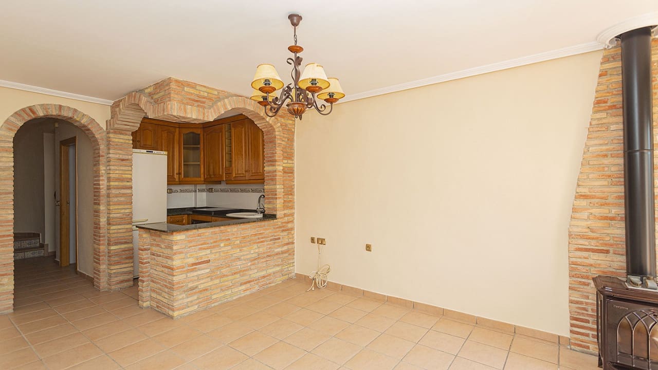 Casa de 3 habitaciones en Orihuela en venta con piscina - 310.000 € (Ref: 9797894)