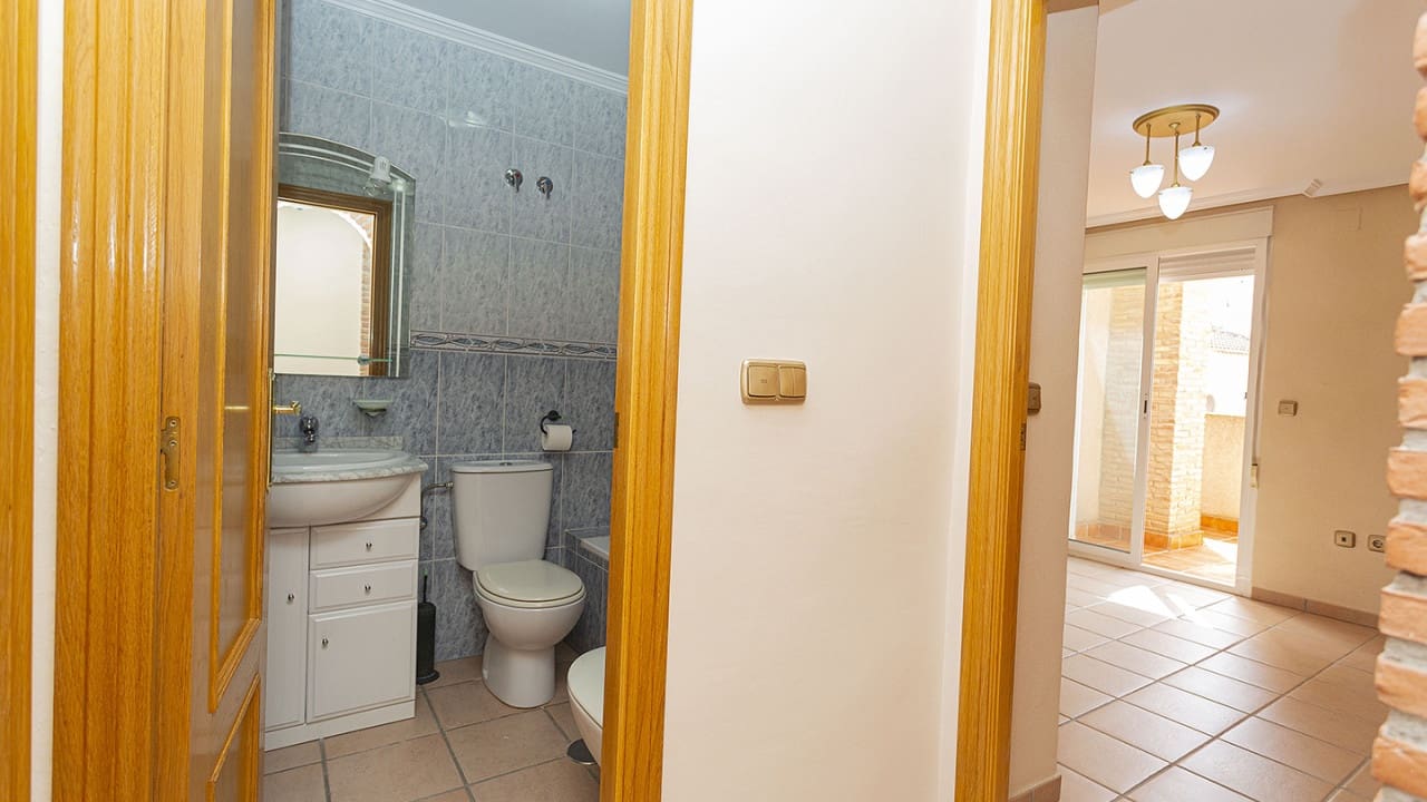 Casa de 3 habitaciones en Orihuela en venta con piscina - 310.000 € (Ref: 9797894)