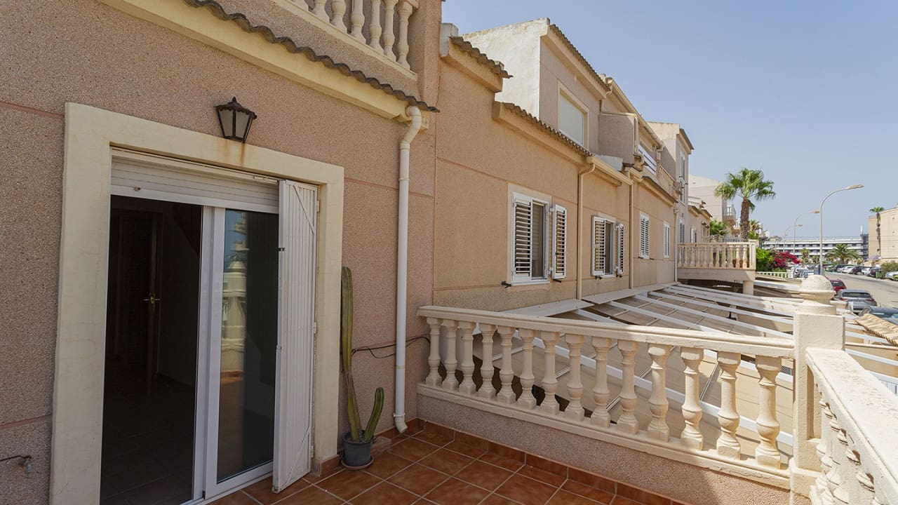 Casa de 3 habitaciones en Orihuela en venta con piscina - 310.000 € (Ref: 9797894)