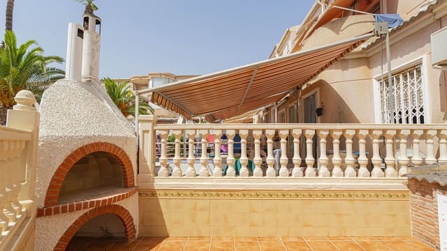 Casa de 3 habitaciones en Campoamor, Orihuela en venta con piscina - 310.000 € (Ref: 9797894)