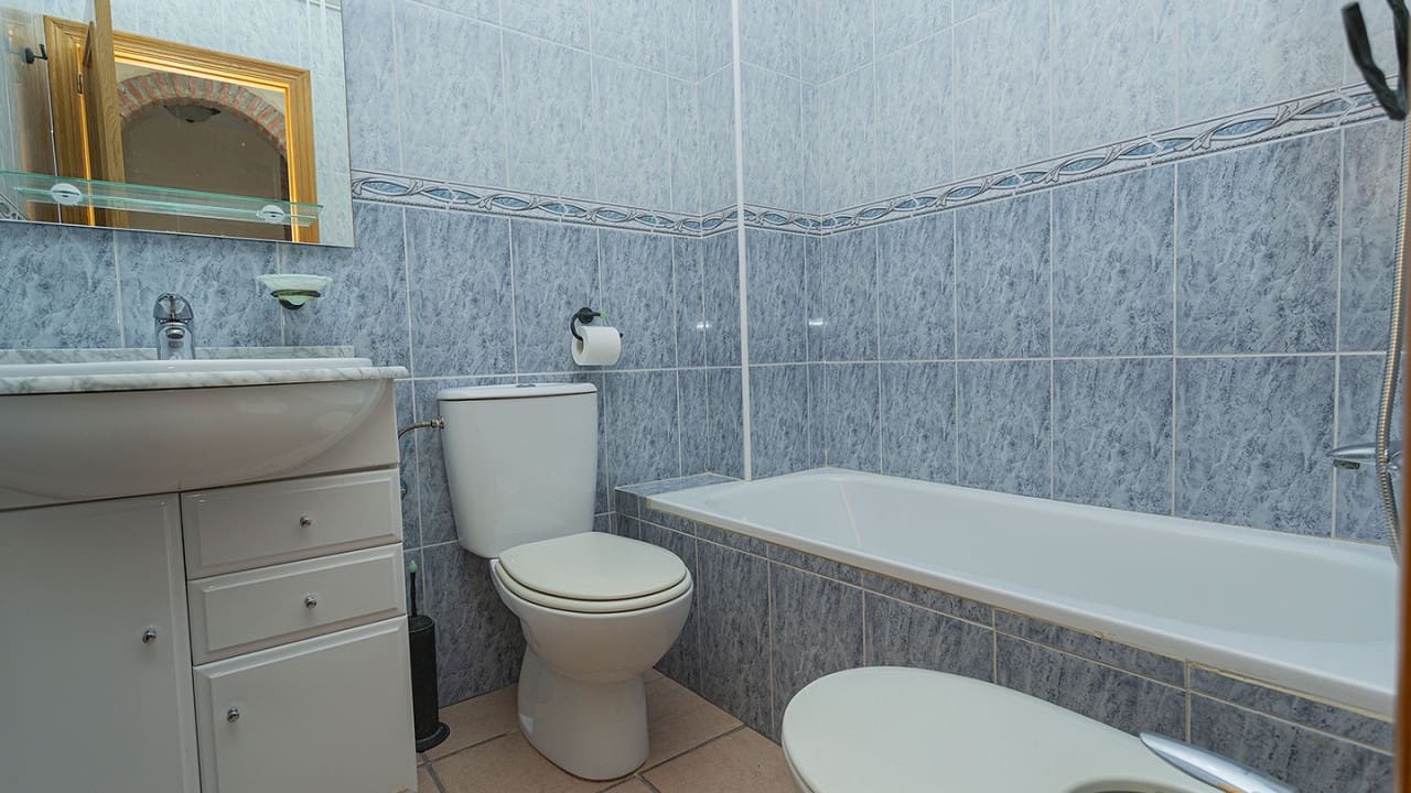 Casa de 3 habitaciones en Orihuela en venta con piscina - 310.000 € (Ref: 9797894)