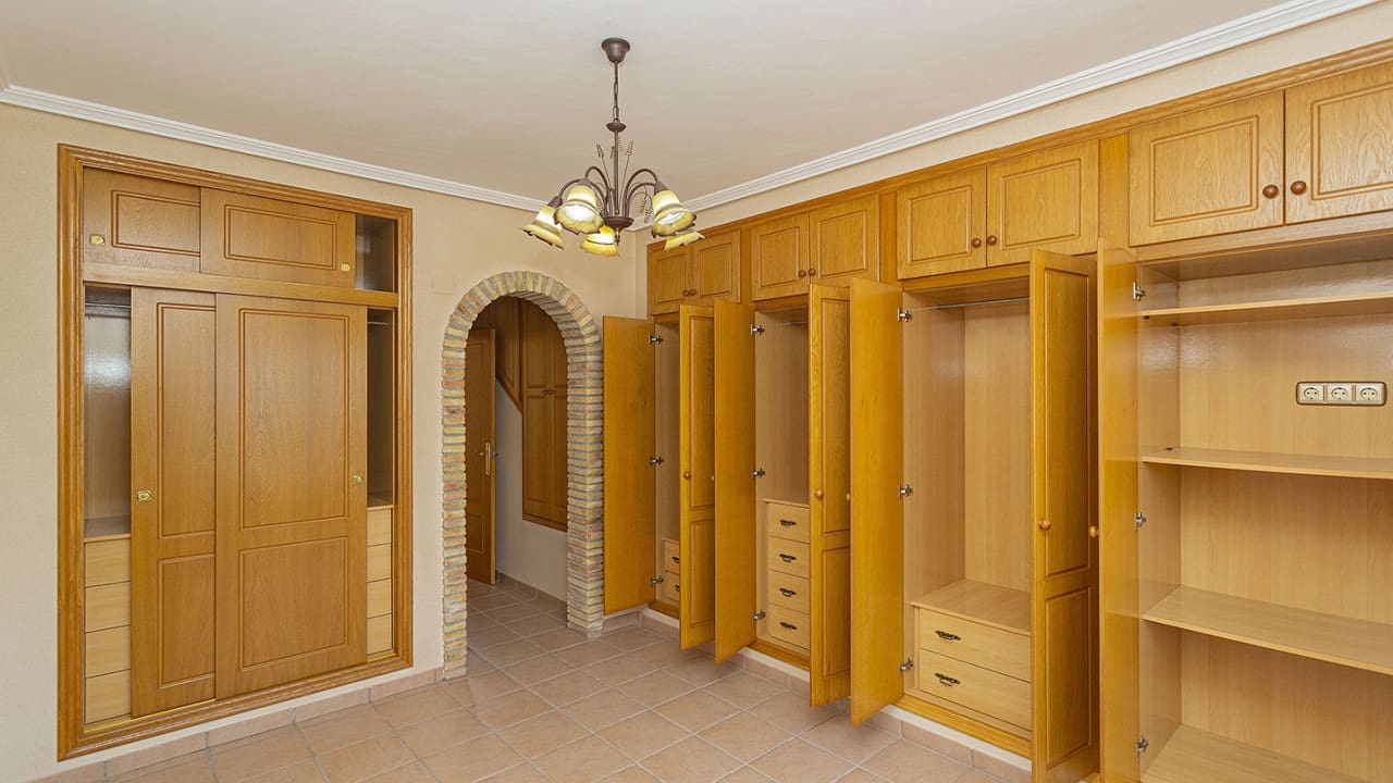 Casa de 3 habitaciones en Orihuela en venta con piscina - 310.000 € (Ref: 9797894)