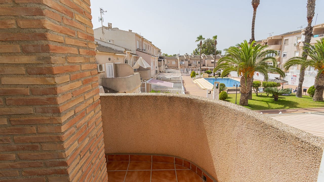 Casa de 3 habitaciones en Orihuela en venta con piscina - 310.000 € (Ref: 9797894)