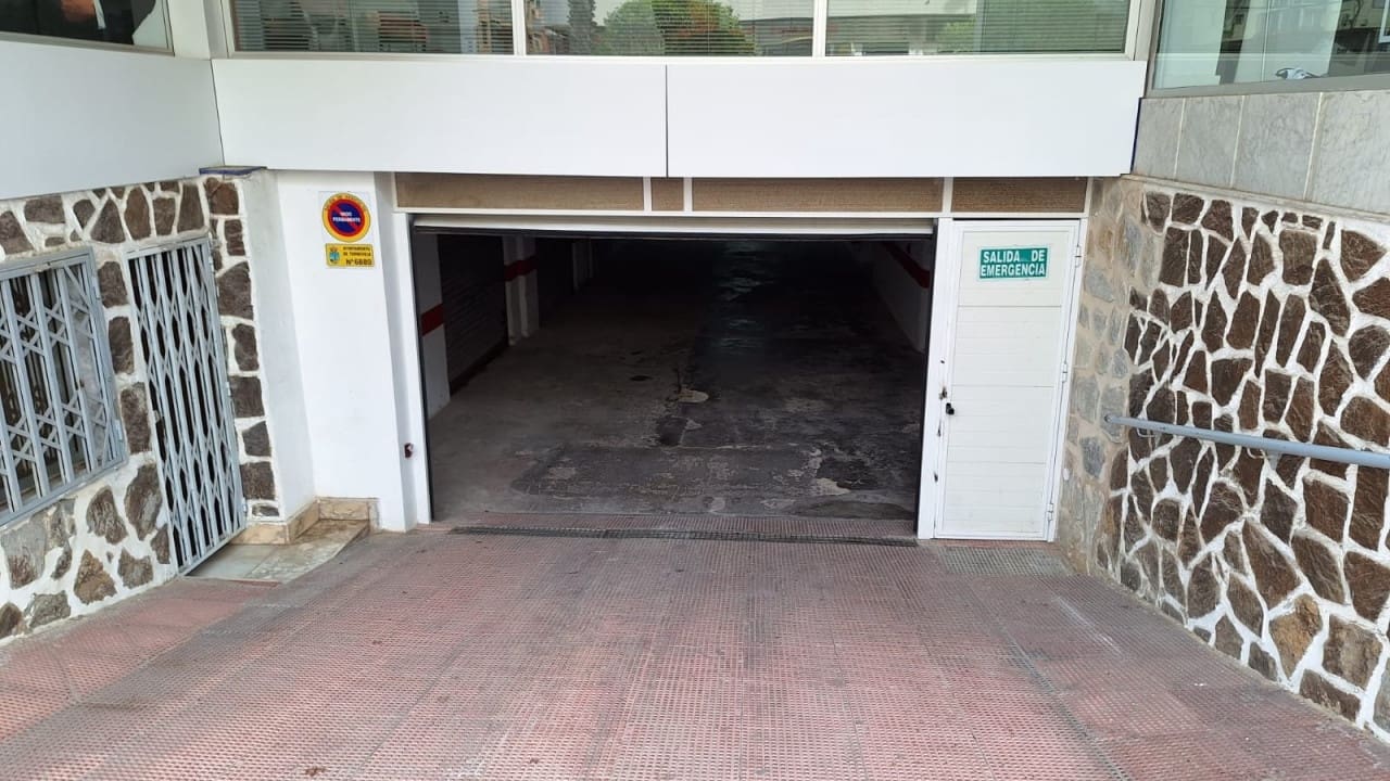 3 makuuhuone Huoneisto myytävänä paikassa Torrevieja mukana uima-altaan - 250 000 € (Ref: 9797897)