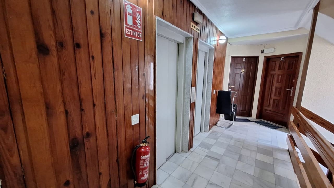 3 makuuhuone Huoneisto myytävänä paikassa Torrevieja mukana uima-altaan - 250 000 € (Ref: 9797897)