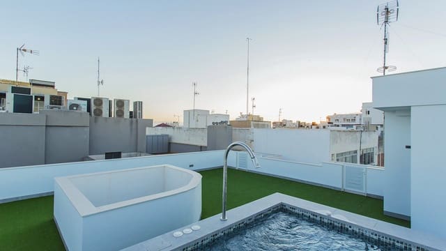 3 slaapkamer Appartement te koop in Centro - Muelle Pesquero, Torrevieja met zwembad garage - € 308.500 (Ref: 9797898)