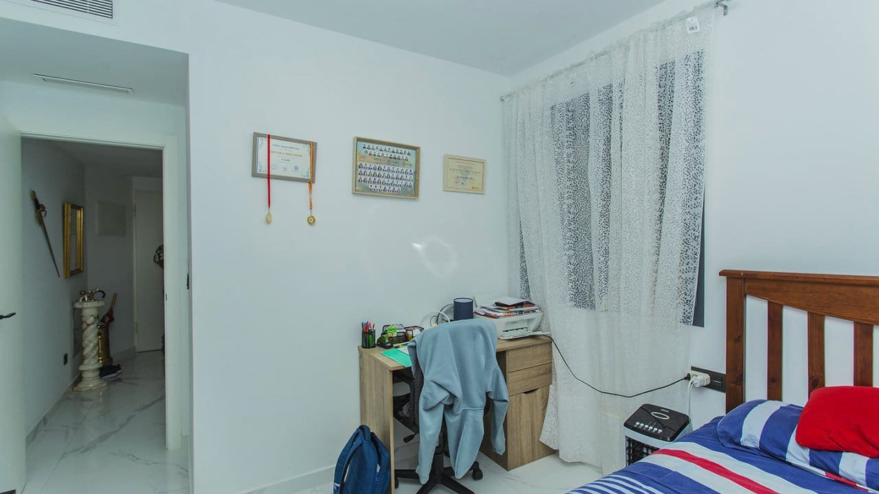 3 slaapkamer Appartement te koop in Torrevieja met zwembad garage - € 308.500 (Ref: 9797898)